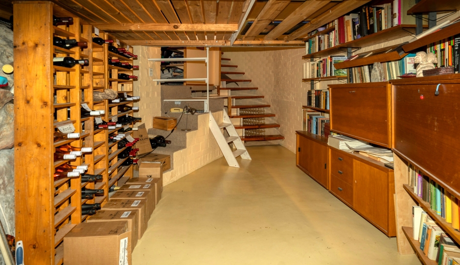 5 Bedroom Property for Sale in Clovelly Western Cape